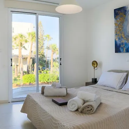 فيلة Pernera Family Villas