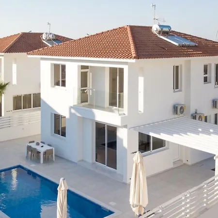 فيلة Pernera Family Villas بروتاراس