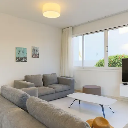 Pernera Family Villas فيلة *