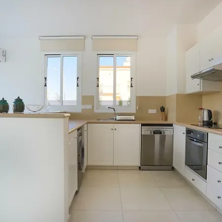 Pernera Family Villas *